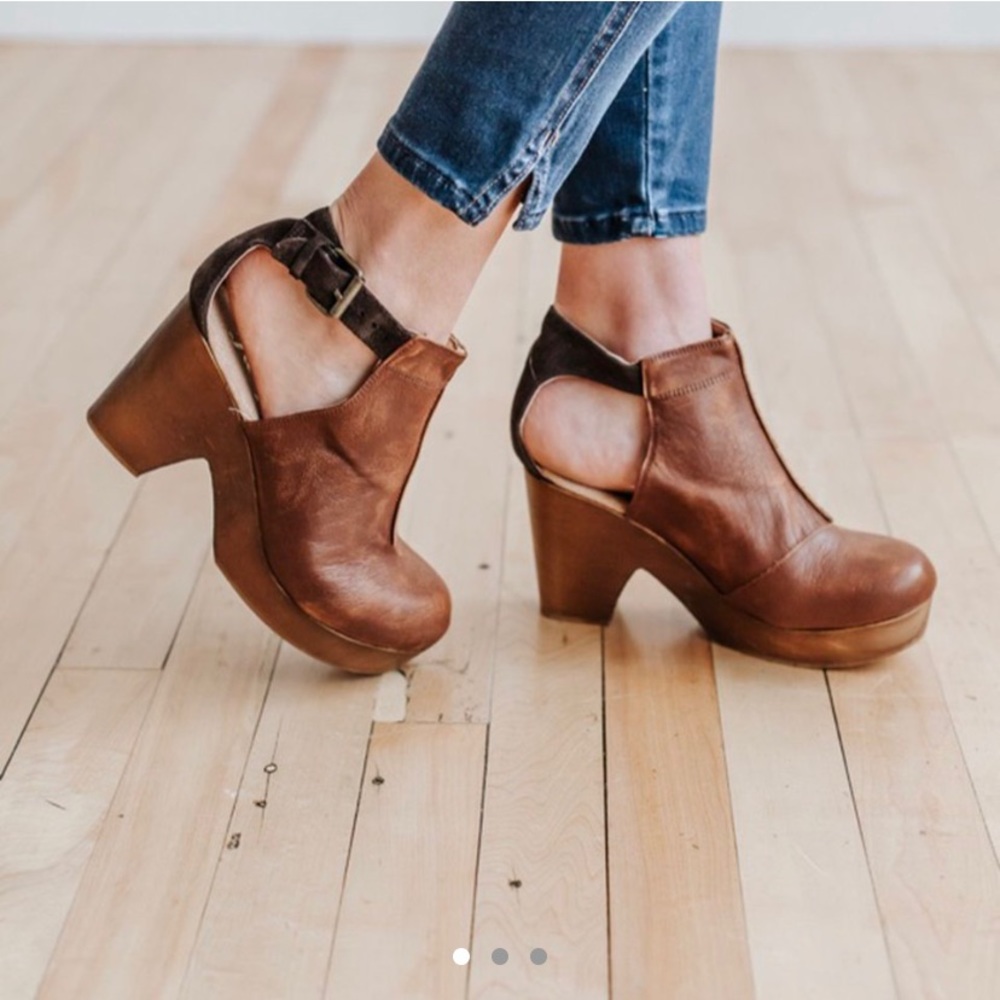 BRAND NEW Free People Amber Orchard Clog